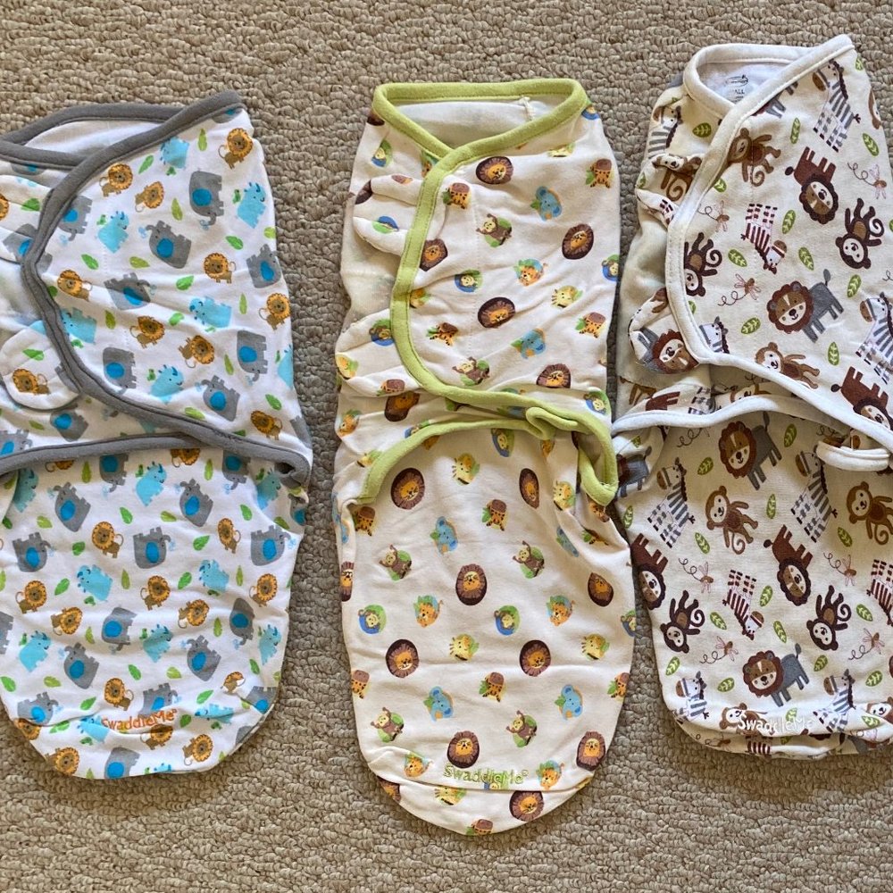 Lot of 3 SwaddleMe swaddles